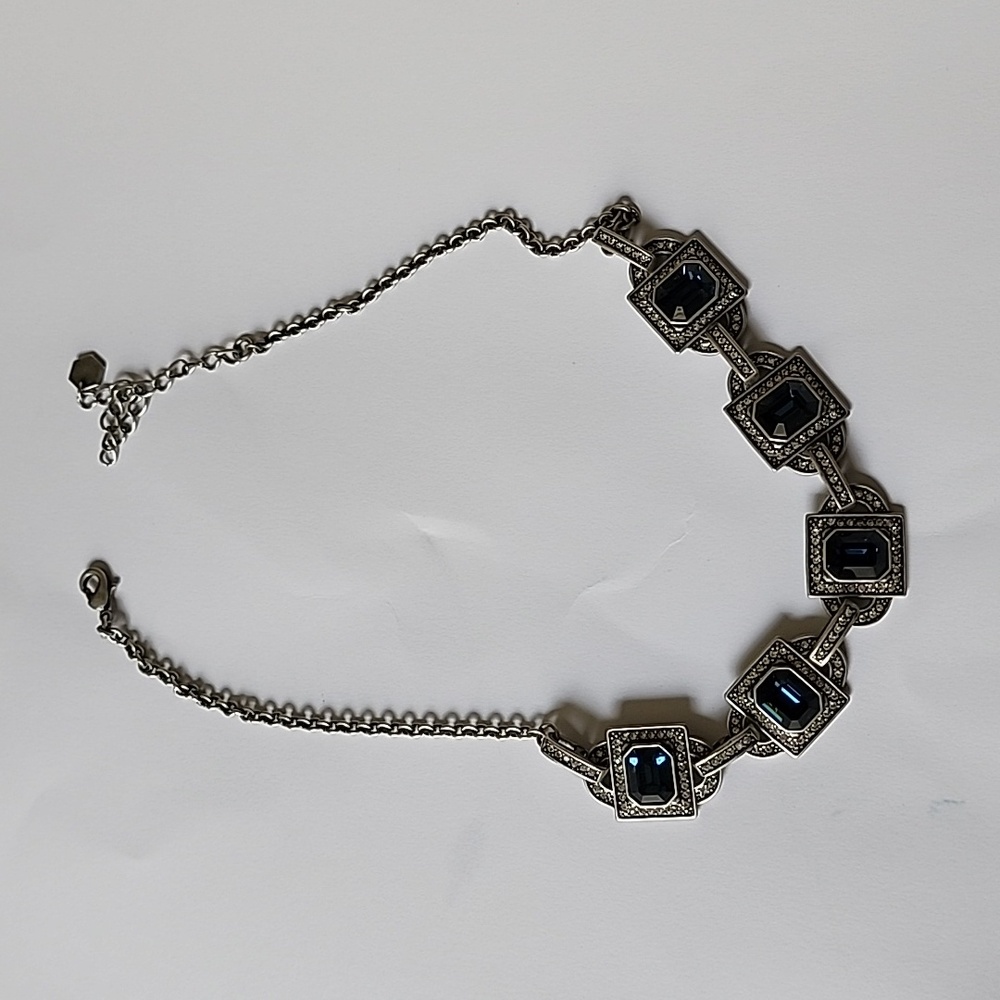 Necklace with blue Swarovski crystals